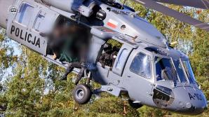 Black Hawk, z pokładu którego pomagali gasić pożary w Turcji, nad Bałtykiem. Na okrętach i platformie wiertniczej ćwiczyli policyjni lotnicy i kontrterroryści